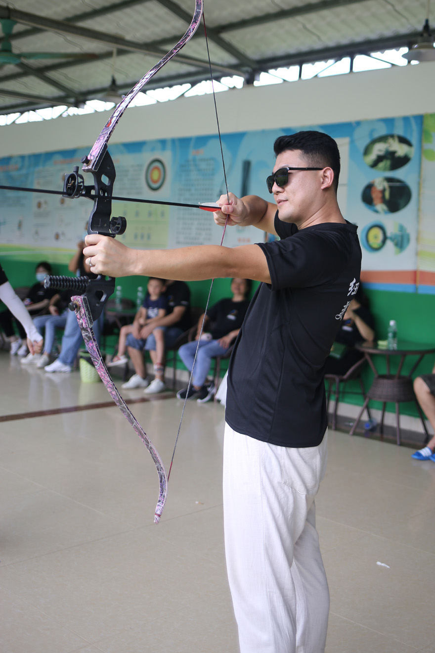 紐酷同事射箭體驗(yàn)